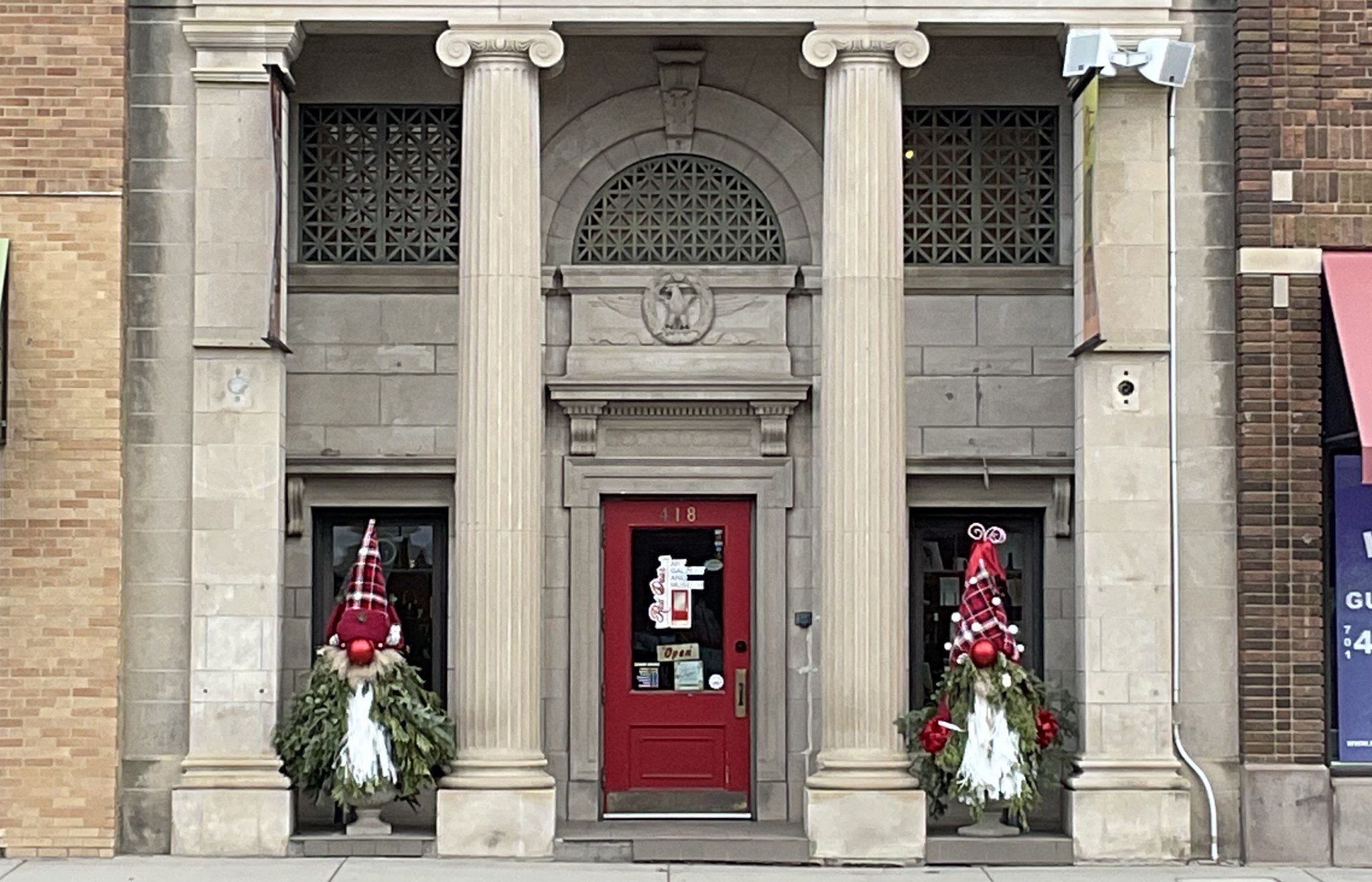 Red Door Art Gallery/Visitors Center | Wahpeton Convention and Visitors ...